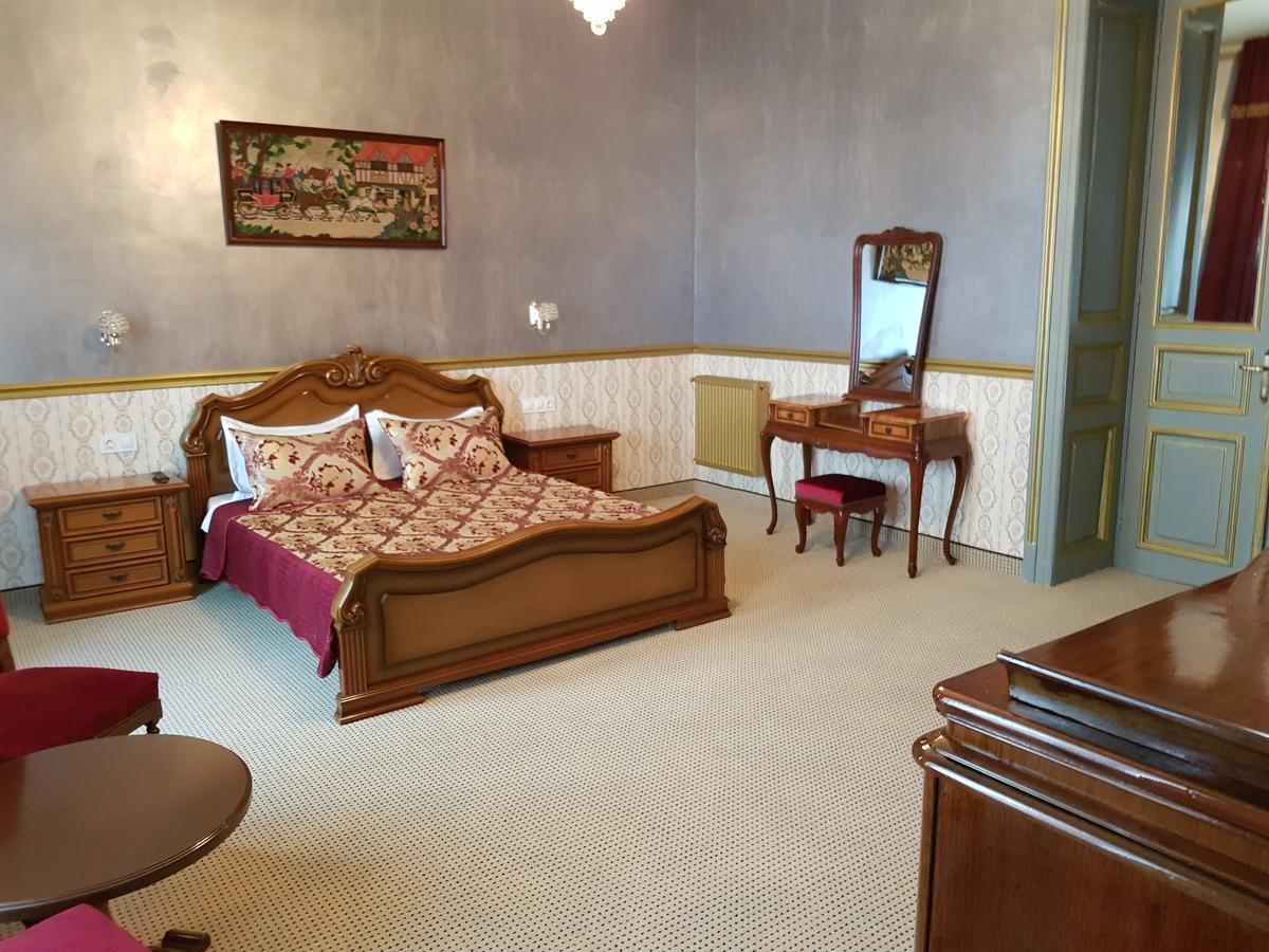 Nf Palace Old 4*
