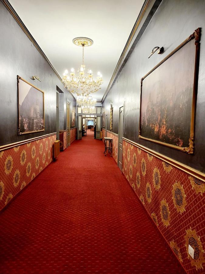 Nf Palace Old 4*