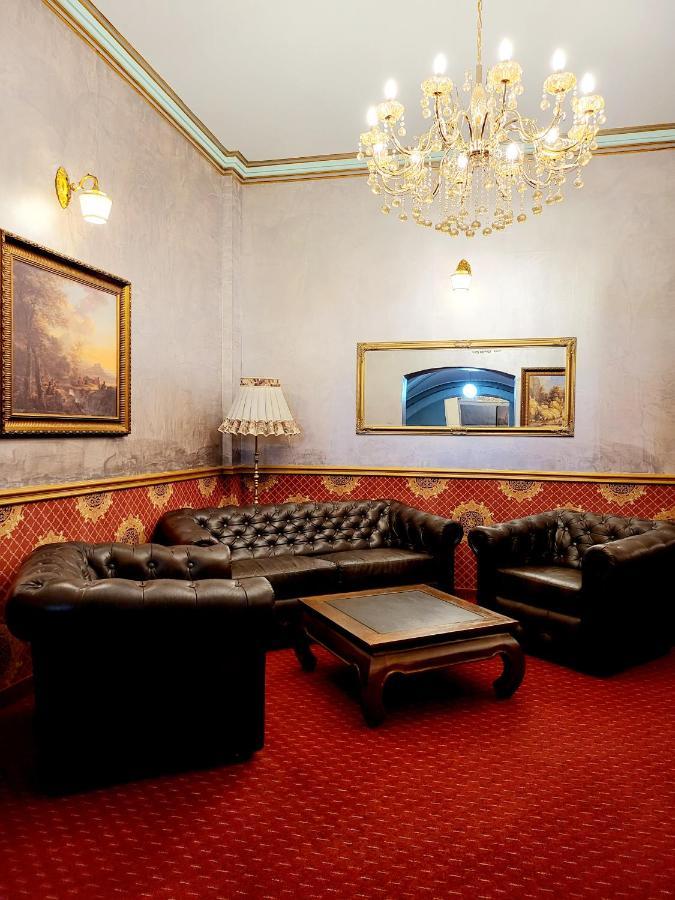 Nf Palace Old Hotel 4*