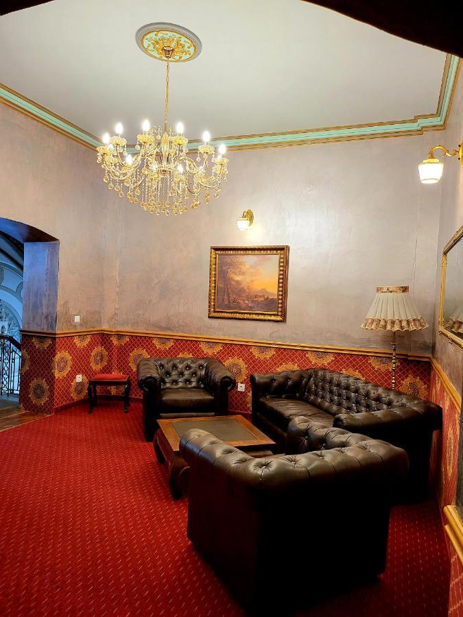 Hotel Nf Palace Old Bukarest