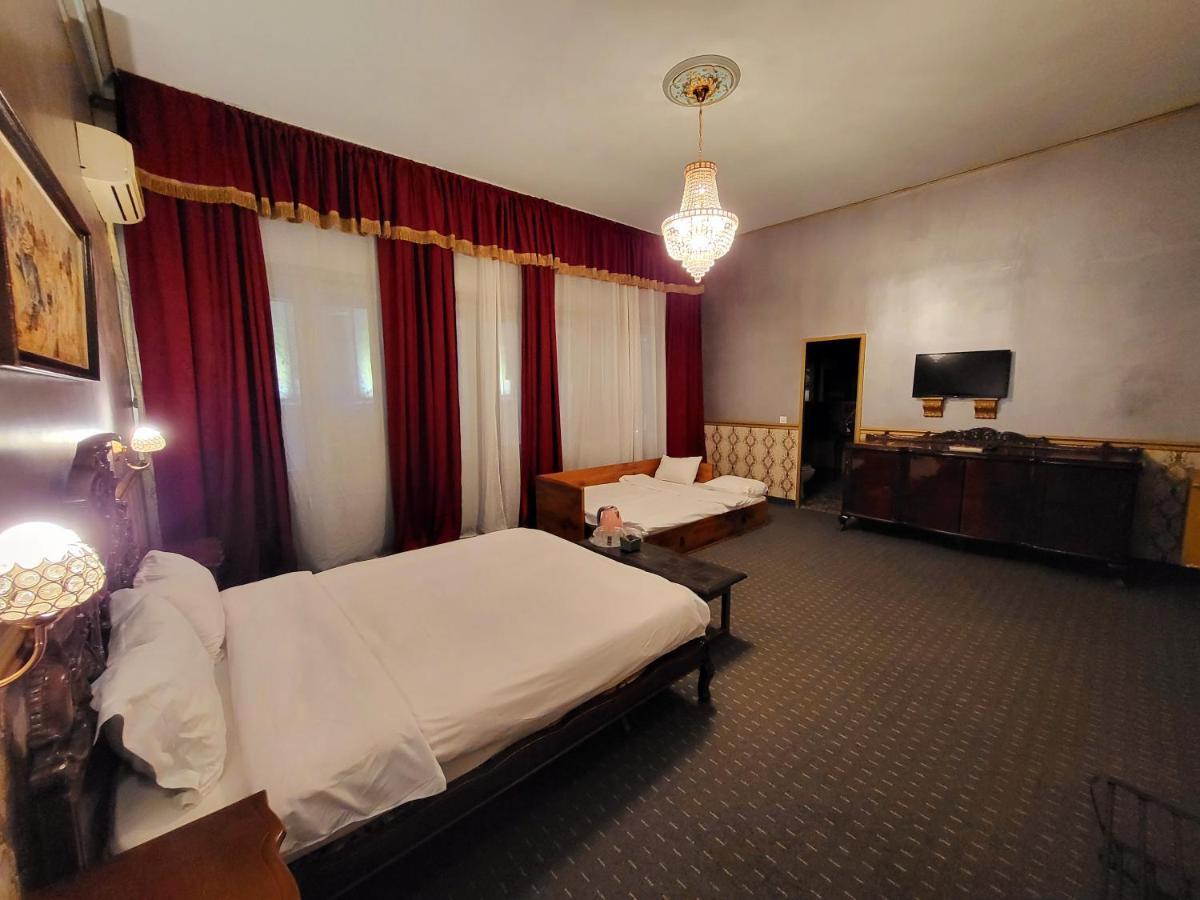 Nf Palace Old Hotel