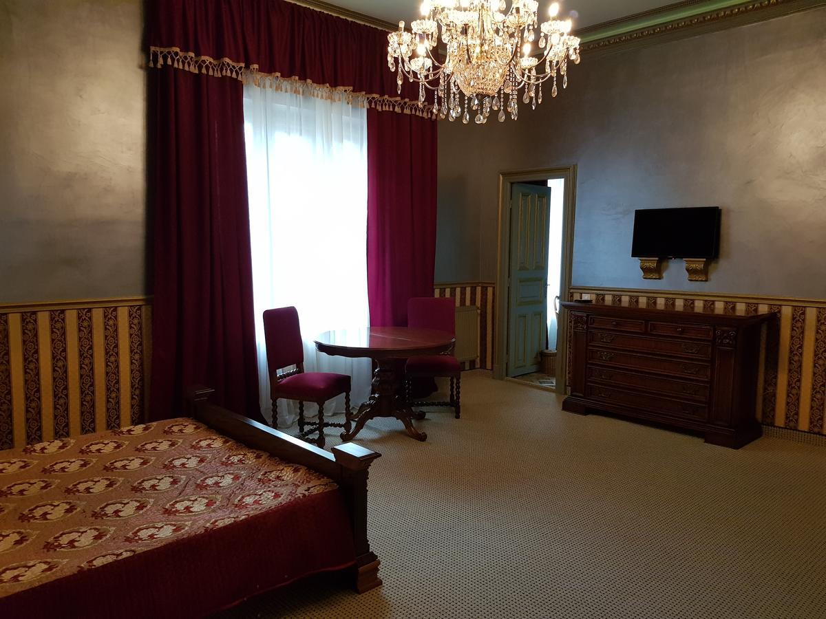 Nf Palace Old Bukarest