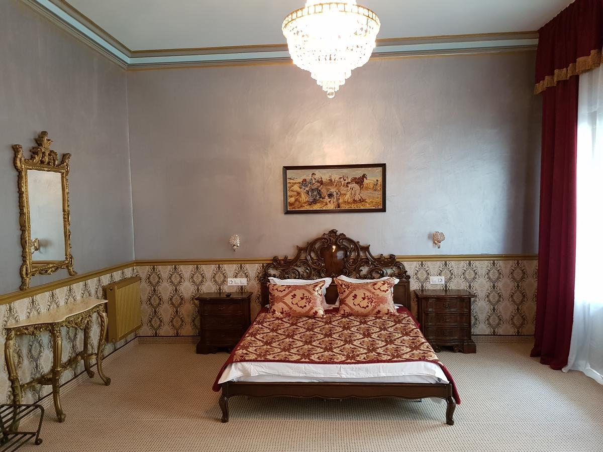 Nf Palace Old Hotel 4*