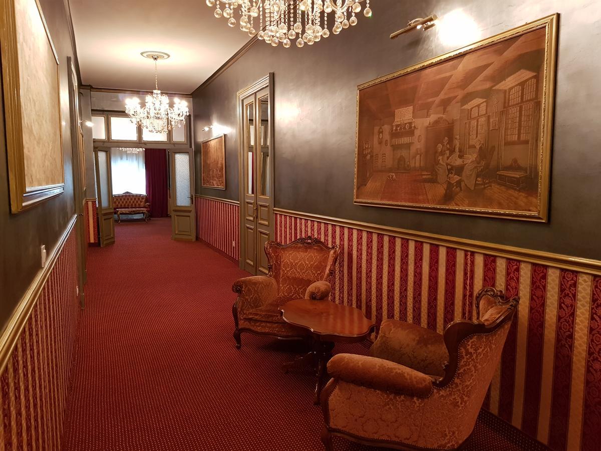 Nf Palace Old Hotel
