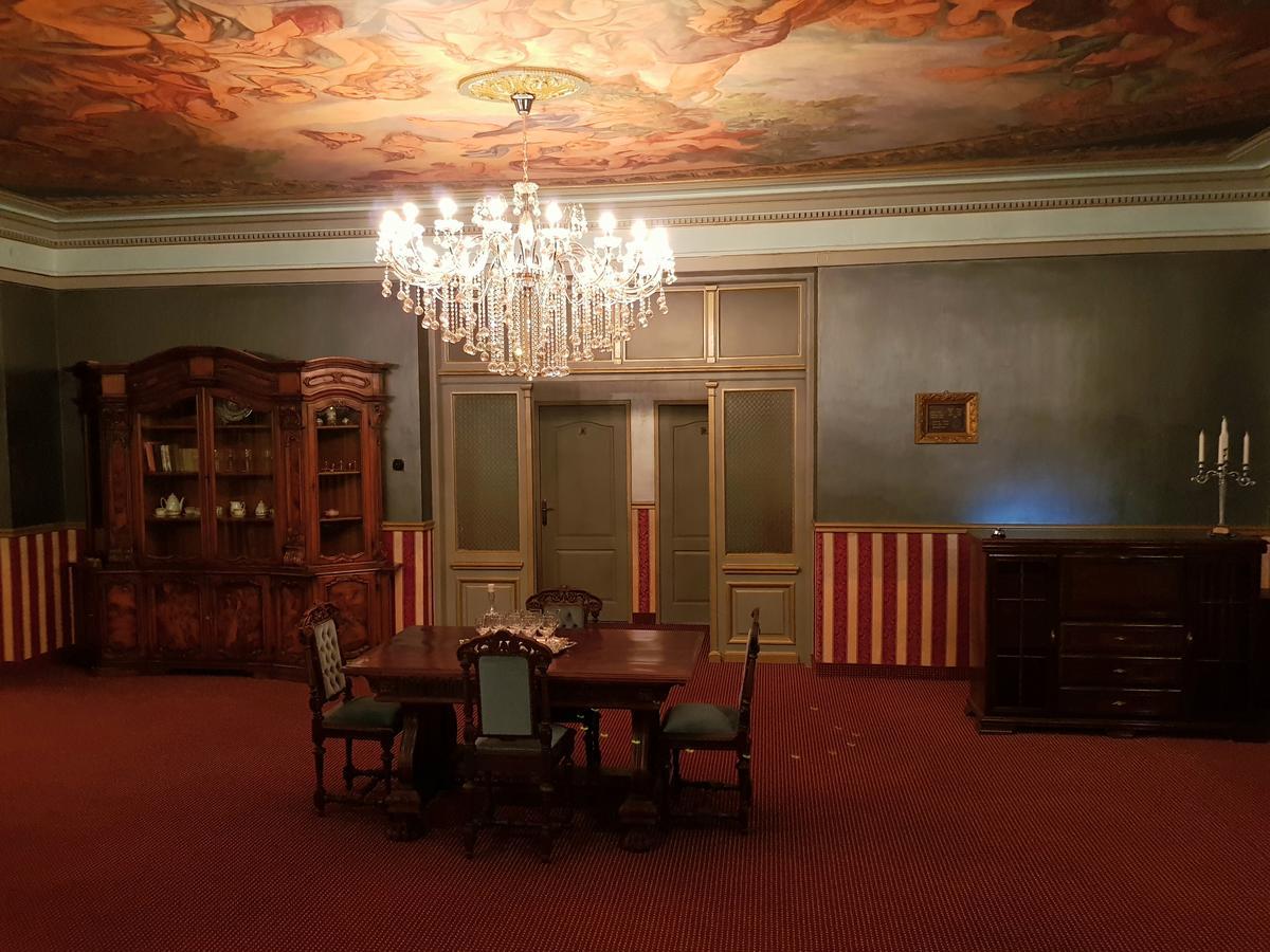 Nf Palace Old Hotel 4*