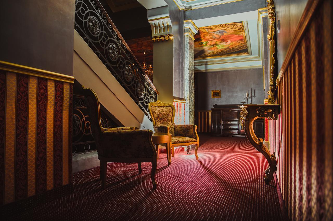 Nf Palace Old Hotel 4*