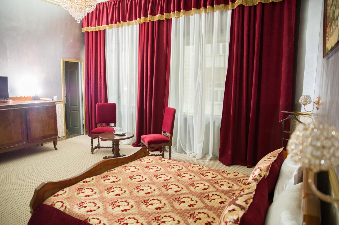 Hotel Nf Palace Old 4*