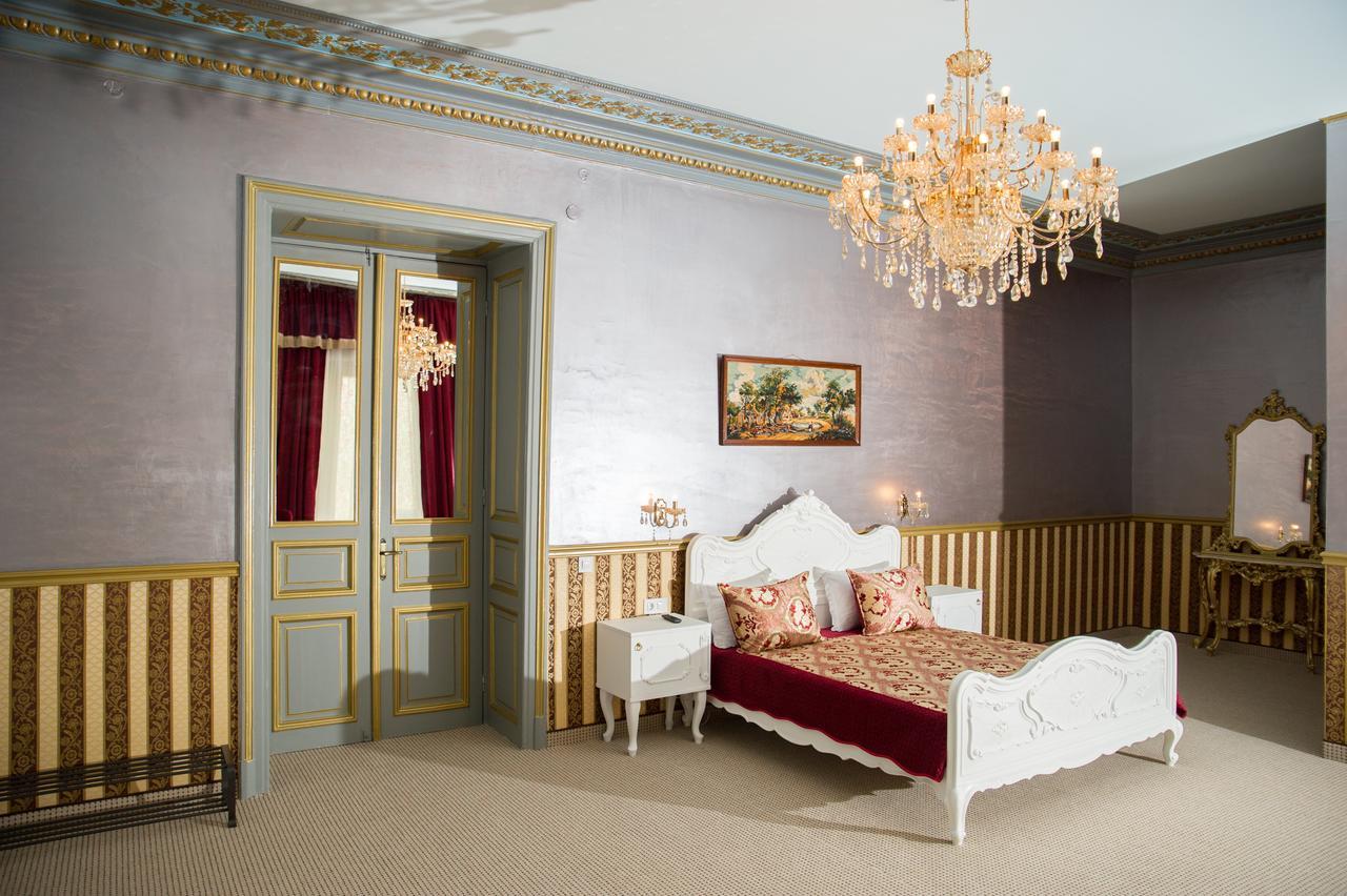 Hotel Nf Palace Old Bukarest