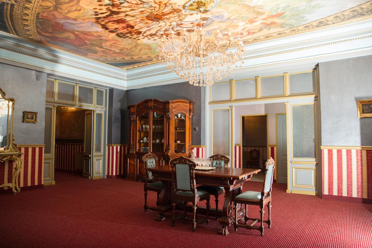 Hotel Nf Palace Old Bukarest