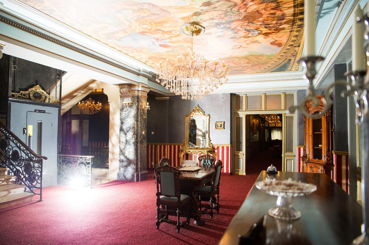 Nf Palace Old Bukarest